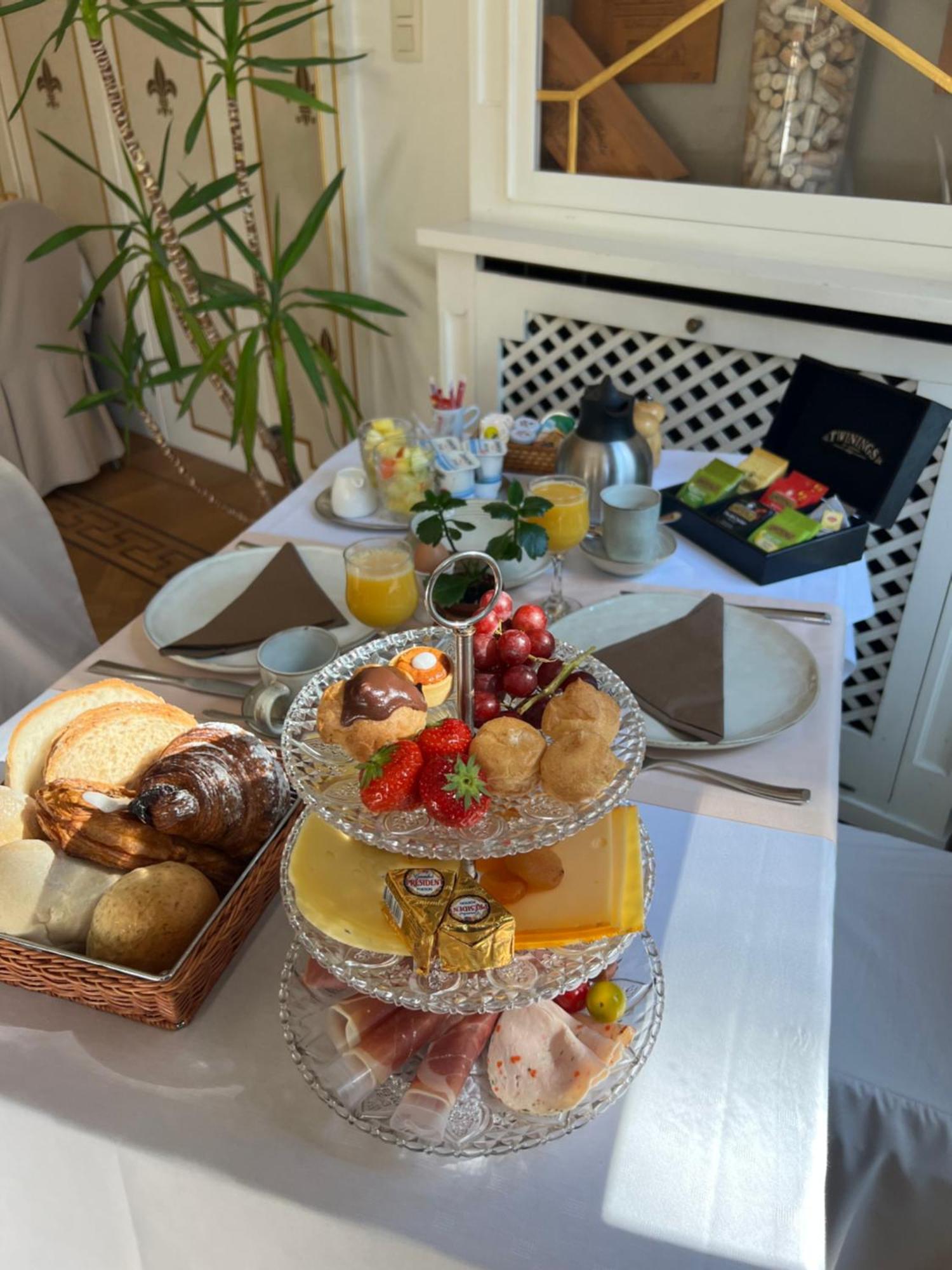 Hotel Fleur De Lys Zedelgem Kültér fotó