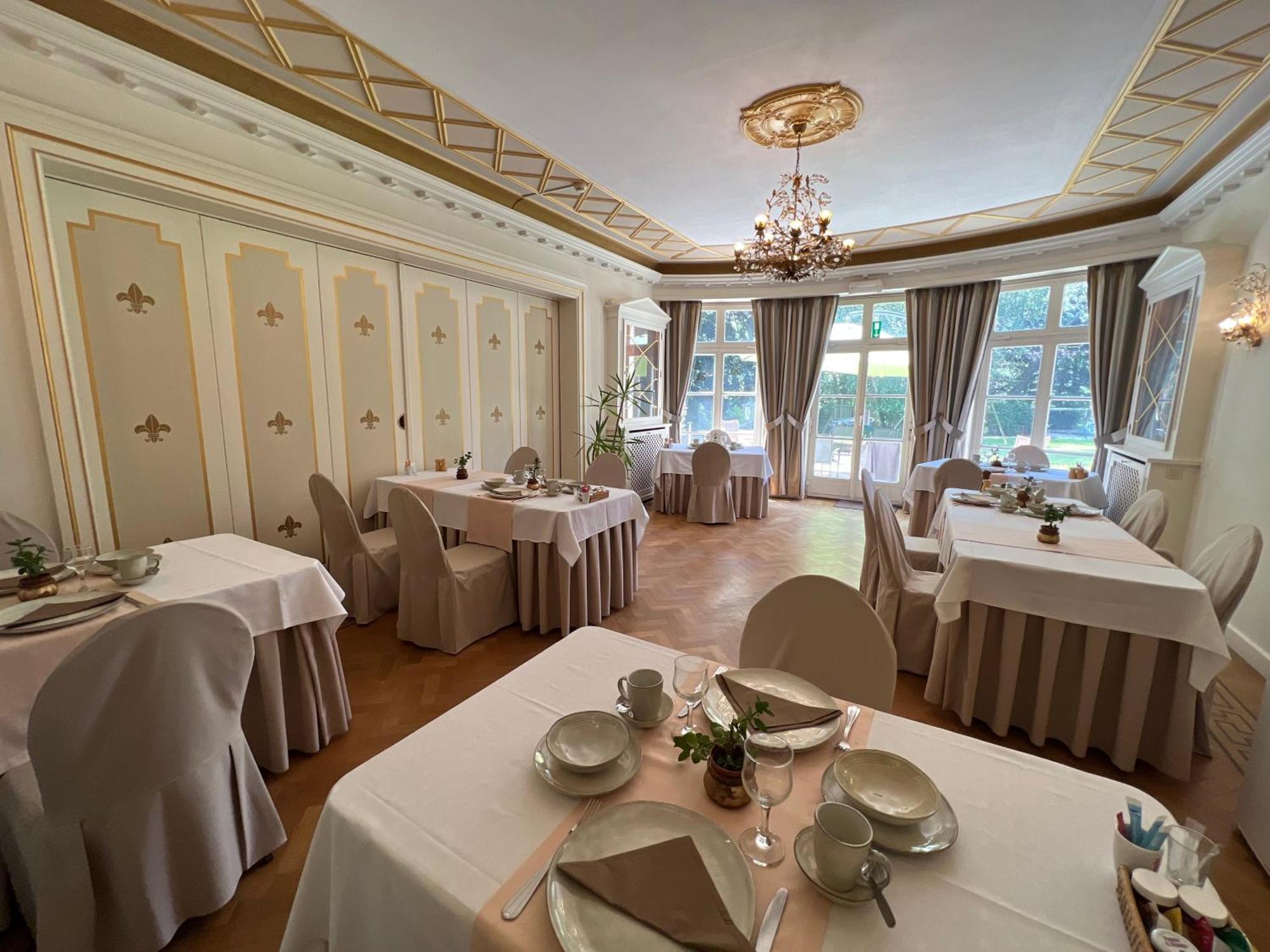 Hotel Fleur De Lys Zedelgem Kültér fotó
